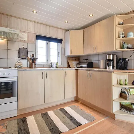 Three-bedroom Holiday In Hébergement de vacances Otterup