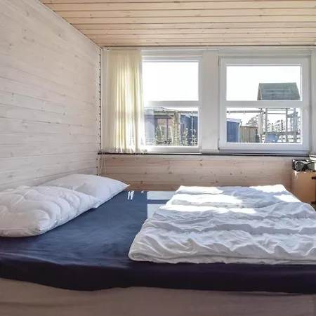 Three-bedroom Holiday In Hébergement de vacances *
